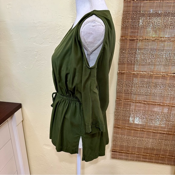 Naked Zebra Cold Shoulder Top - Picture 2 of 4